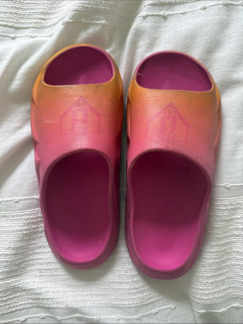 Kids Gradient Slide Sandals in Pink and Orange